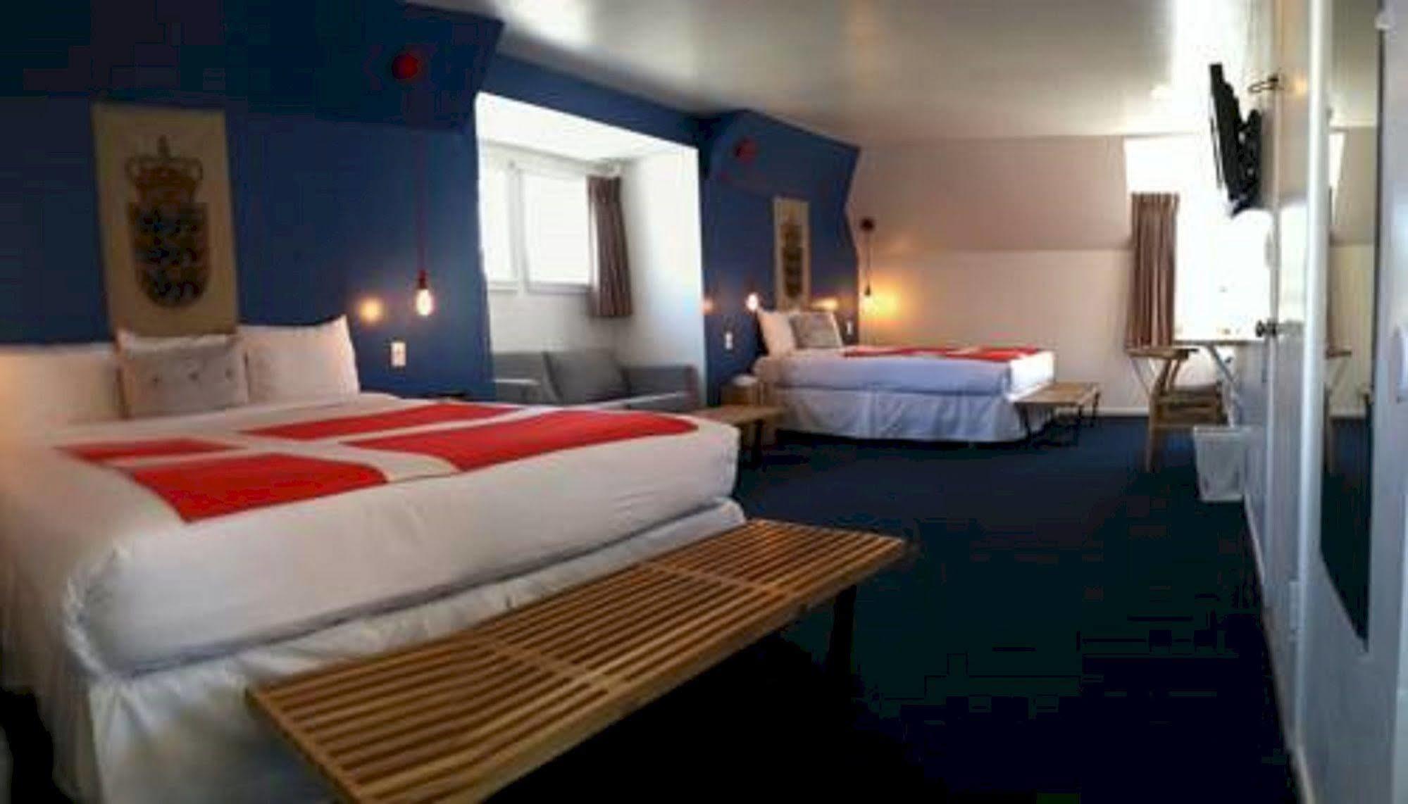 The Hamlet Hotel 2*